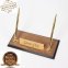Suporte para canetas - base de madeira de nogueira luxuosa com placa de identificação de ouro + 2 canetas de ouro