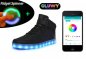 Lysande skor sneakers svart - kontroll via Bluetooth på mobiltelefon