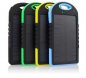 Solar power bank - charger ponsel 5000 mAh dengan carabiner