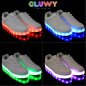 LED-glödande svarta sneakers - en mobilapplikation för att ändra färger