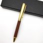 Stylo en cuir - Design exclusif de stylo en or de luxe avec une surface en cuir