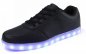 LED-glödande svarta sneakers - en mobilapplikation för att ändra färger