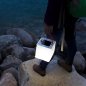 Lanterne solaire - Lampe de camping extérieure 2 en 1 + Chargeur USB 2000 mAh - LuminAid PackLite Max