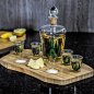 Tekilas karafe SET — Luksusa 840 ml tekilas karafe + 4 glāzes uz koka statīva (roku darbs)