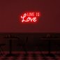 Duvarda 3D ışıklı LED logosu - Love is Love 50 cm