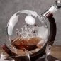 Decantor glob cu navă - Set carafe pentru whisky cu suport din lemn + 4 pahare + 9 pietre