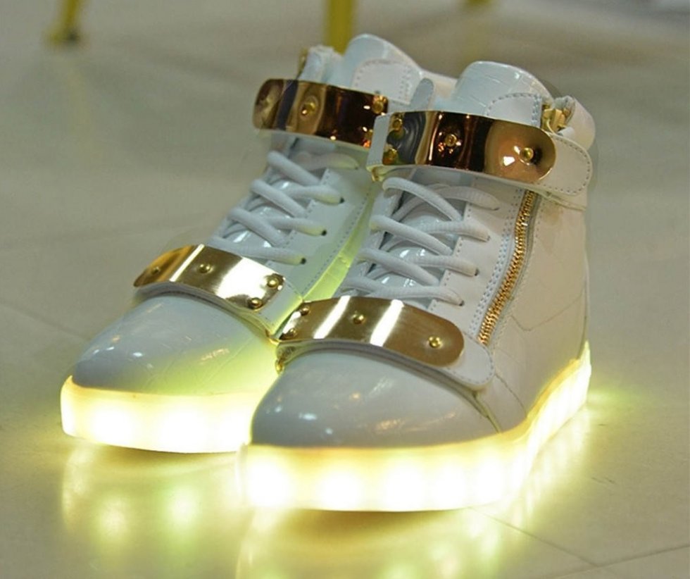 Flashing LED Shoes - White and gold 