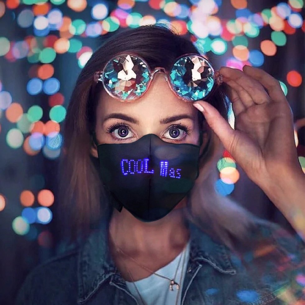 Smart face mask na may LED display 150x33mm control sa pamamagitan ng ...